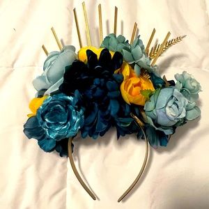 Beautiful Mexican floral headband a la Frida Khalo